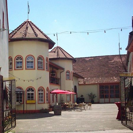 Hotel Weinschloesschen Im Weingut Roos Ilbesheim Exterior foto