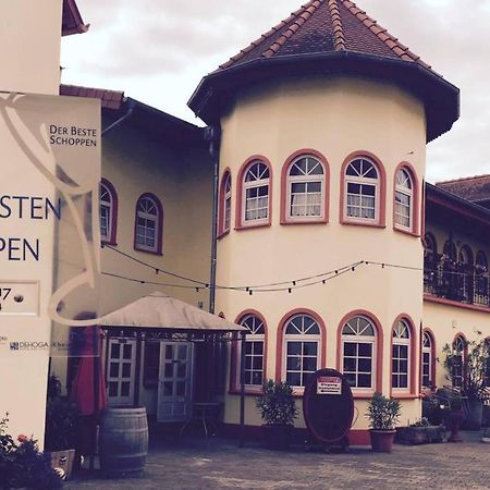 Hotel Weinschloesschen Im Weingut Roos Ilbesheim Exterior foto